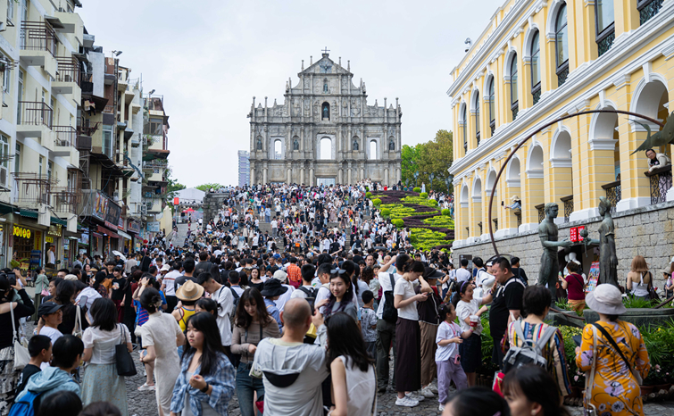 入境旅客创新高 “五一”假期感受澳门之美 