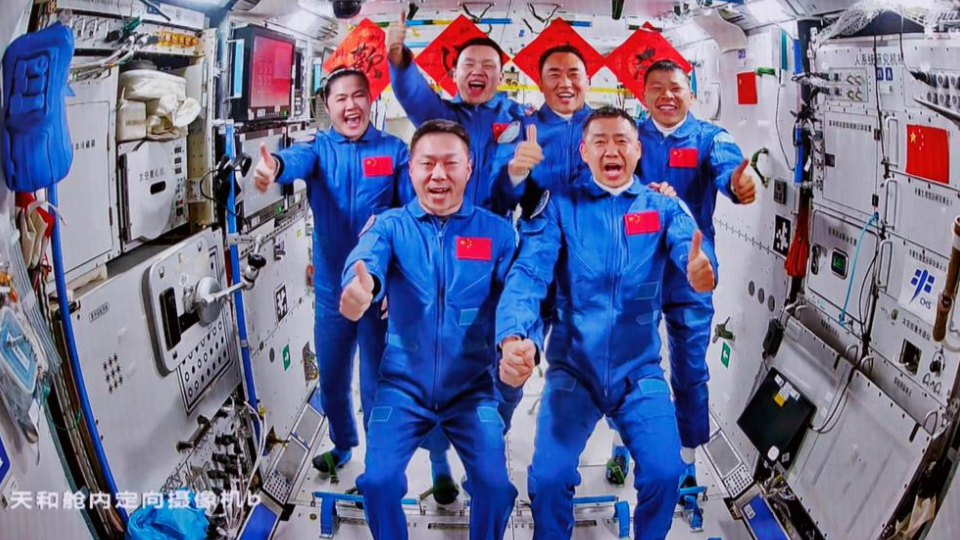 神舟二十號3名航天員順利進駐中國空間站