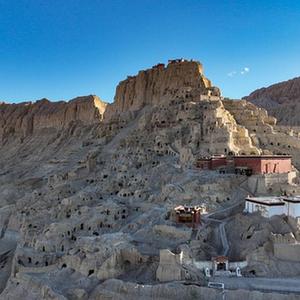 微信分享圖 (新華全媒+)(1)國道之行 從雪山奔向大海丨古格落日