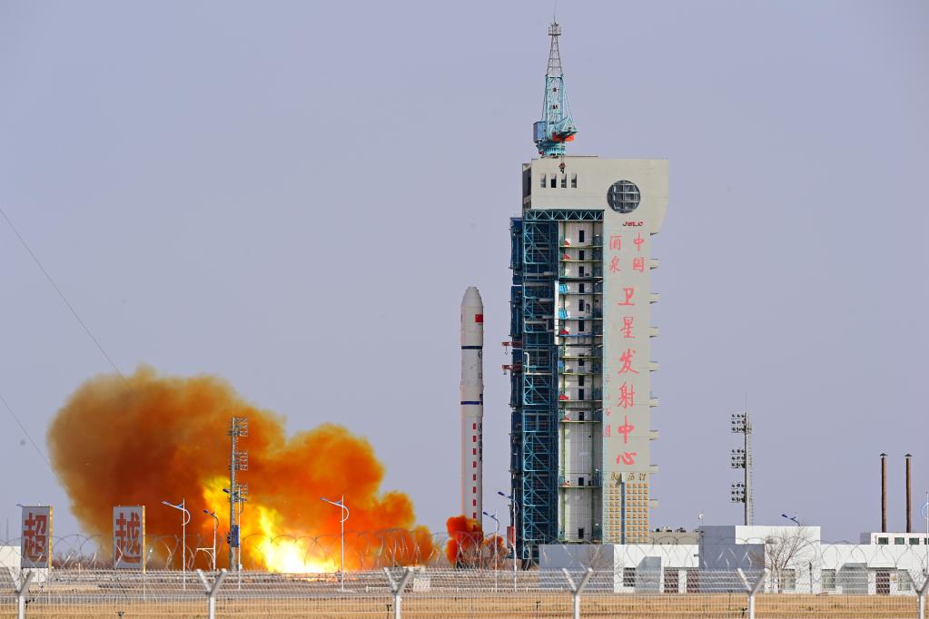 我國成功發射遙感三十七號等3顆衛星