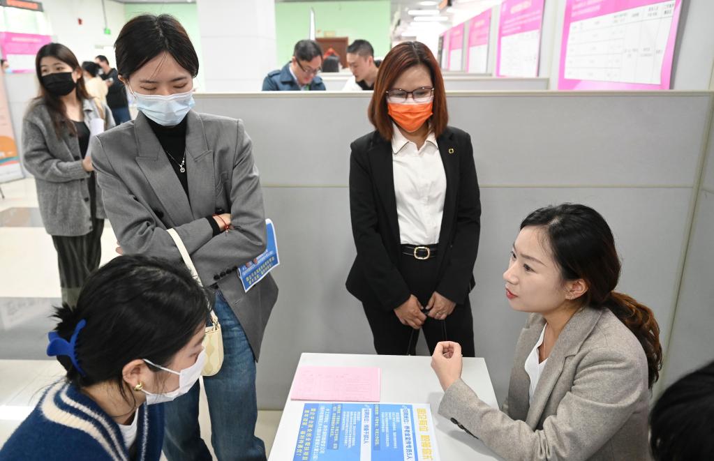 福州舉行“好年華 聚福州”女性就業創業專場招聘會