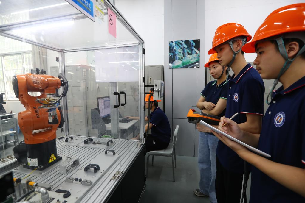 高質量發展調研行丨廣東：打造現代技工教育體系