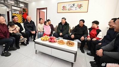 習(xí)近平走進(jìn)受災(zāi)群眾家中：你們的希望也就是我們的希望