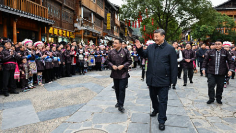 鏡觀·領航丨我們簇擁在總書記身邊