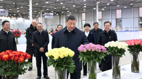 習近平：祝你們的生活像花兒一樣美！