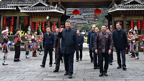 習近平在貴州考察時強調(diào) 堅持以高質(zhì)量發(fā)展統(tǒng)攬全局 在中國式現(xiàn)代化進程中展現(xiàn)貴州新風采