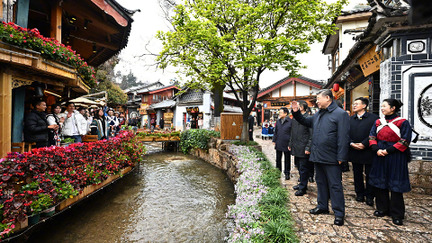 習近平考察麗江古城：文旅產(chǎn)業(yè)要走一條持續(xù)、健康的發(fā)展之路