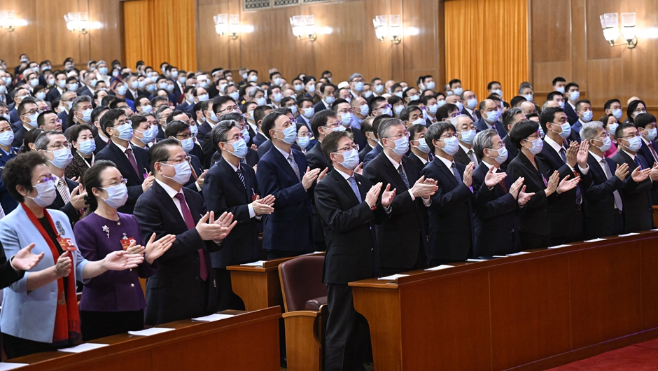 全國(guó)政協(xié)十四屆一次會(huì)議閉幕