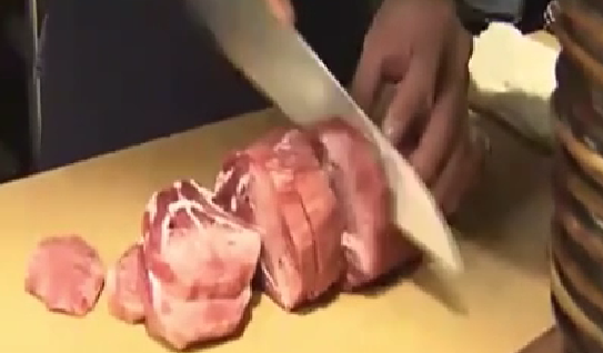 無奈！價(jià)格飛漲 日本牛肉供應(yīng)緊缺沖擊餐飲業(yè)